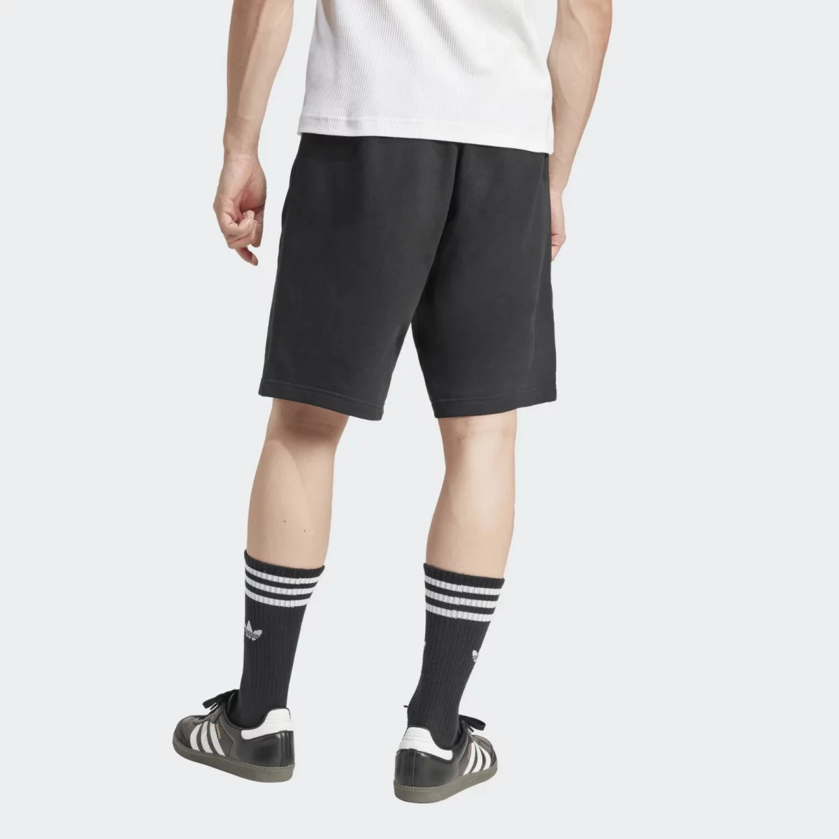 69a03f44470e3adidas_Originals_Trefoil_Essentials_Fleece_andriko_shorts_2_