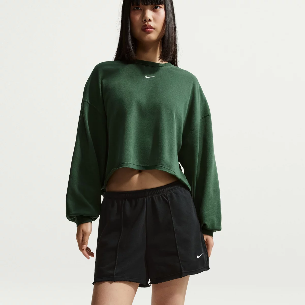 6995be8cb90a5nike_sportswear_chill_terry_gynaikeio_shorts_3_