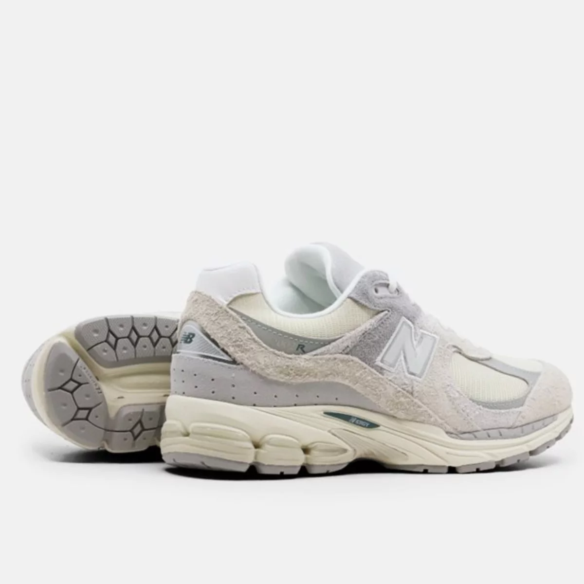 699ef26e56ca7new_balance_2002R_unisex_sneakers_5_